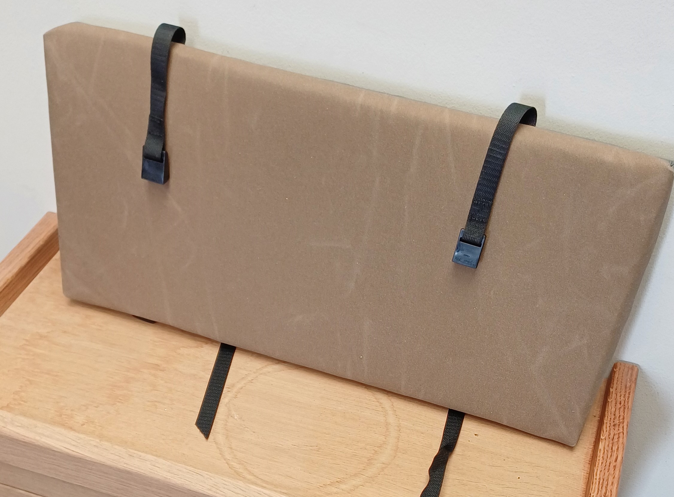 Roeikussen beige